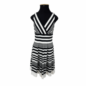 Vestido curto White House Black Market - P